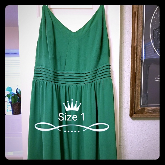 Kelly Green Knee Length Dress